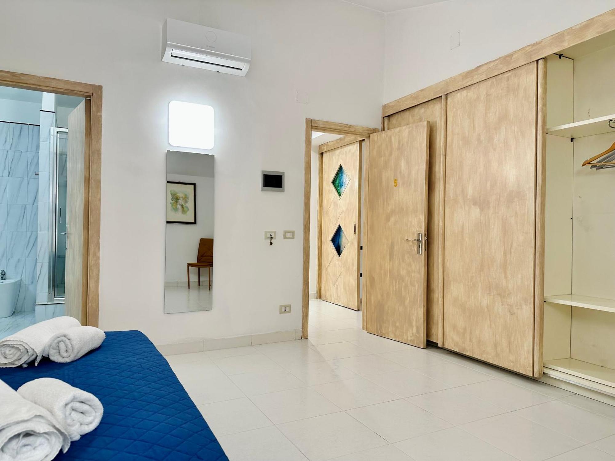 Unique Rooms In Centro Citta Bagno Privato E Climatizzatore ラグーザ エクステリア 写真