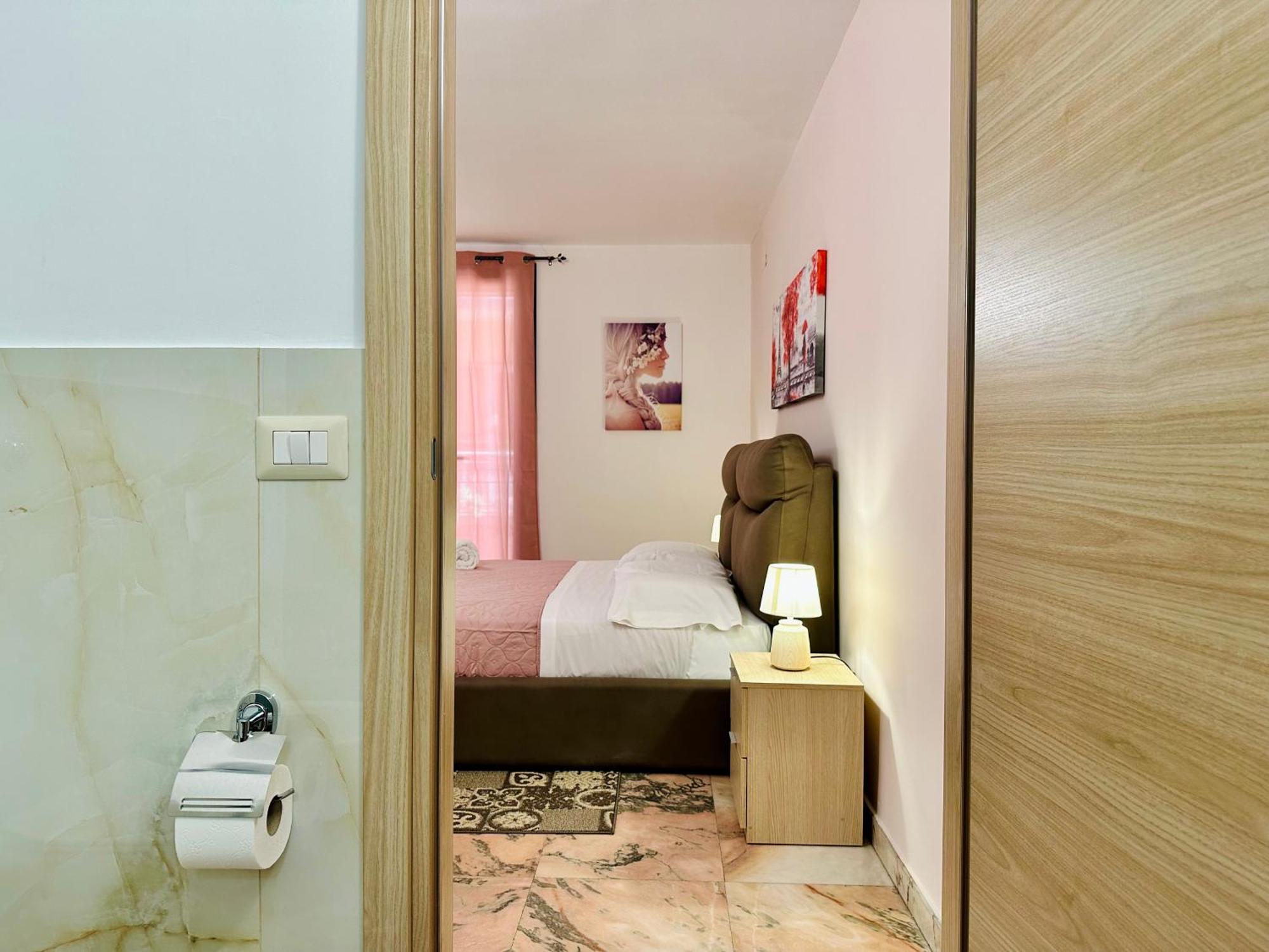 Unique Rooms In Centro Citta Bagno Privato E Climatizzatore ラグーザ エクステリア 写真